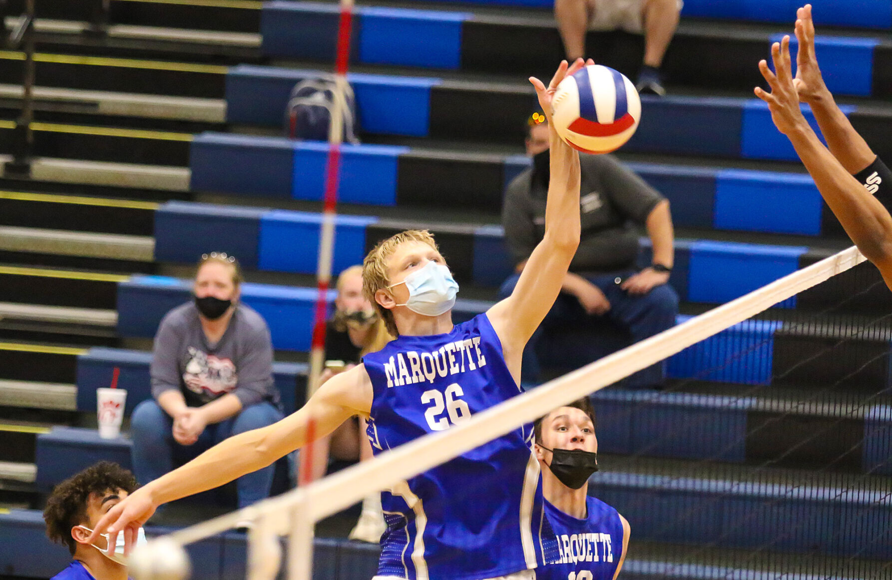 Belleville East vs. Alton Marquette boys volleyball